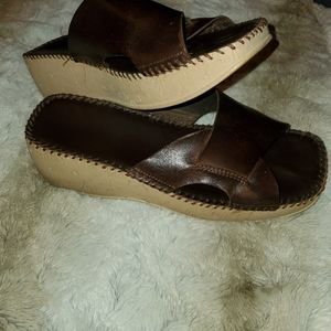 Crossroads Brown Sandals